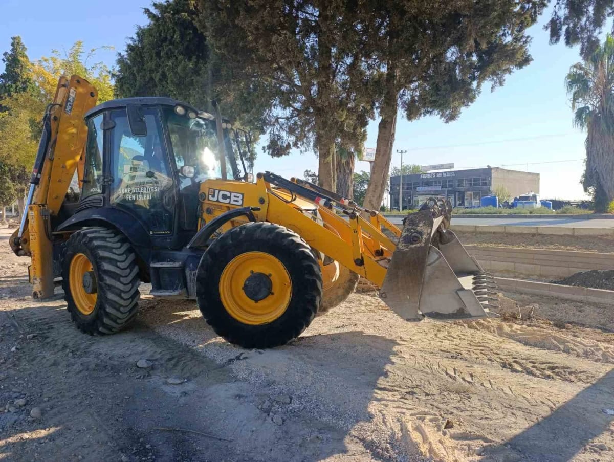 Söke’de Bisiklet ve Yürüyüş Yolu Projesi’nde beton döküm çalışması tamamlandı